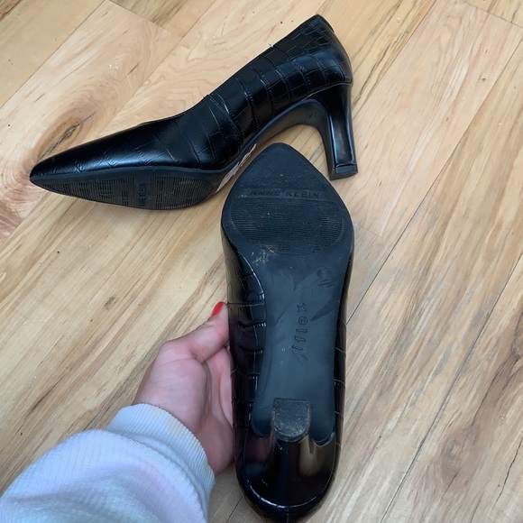 Anne Klein black heel 7.5 - Picture 3 of 3